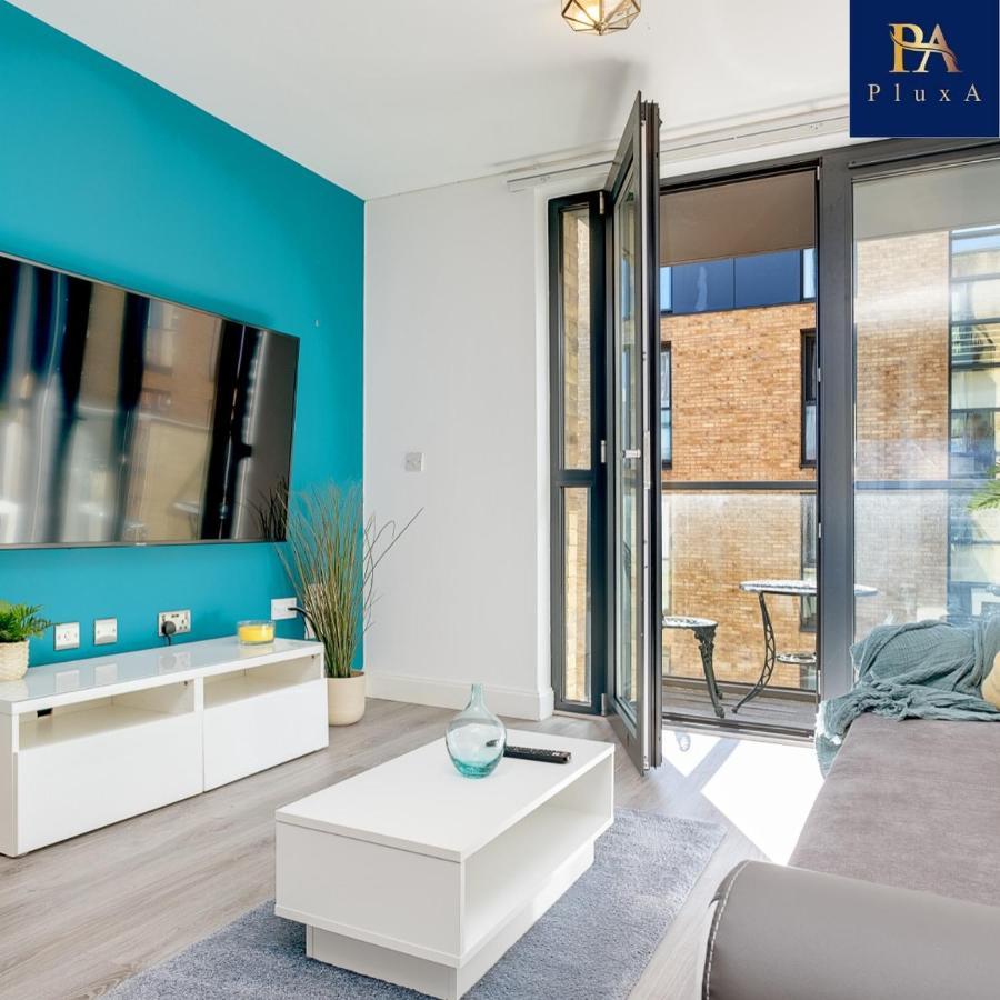 Pluxa Vivid Veranda Beautiful City Centre Apartment With Free Parking Birmingham Eksteriør billede