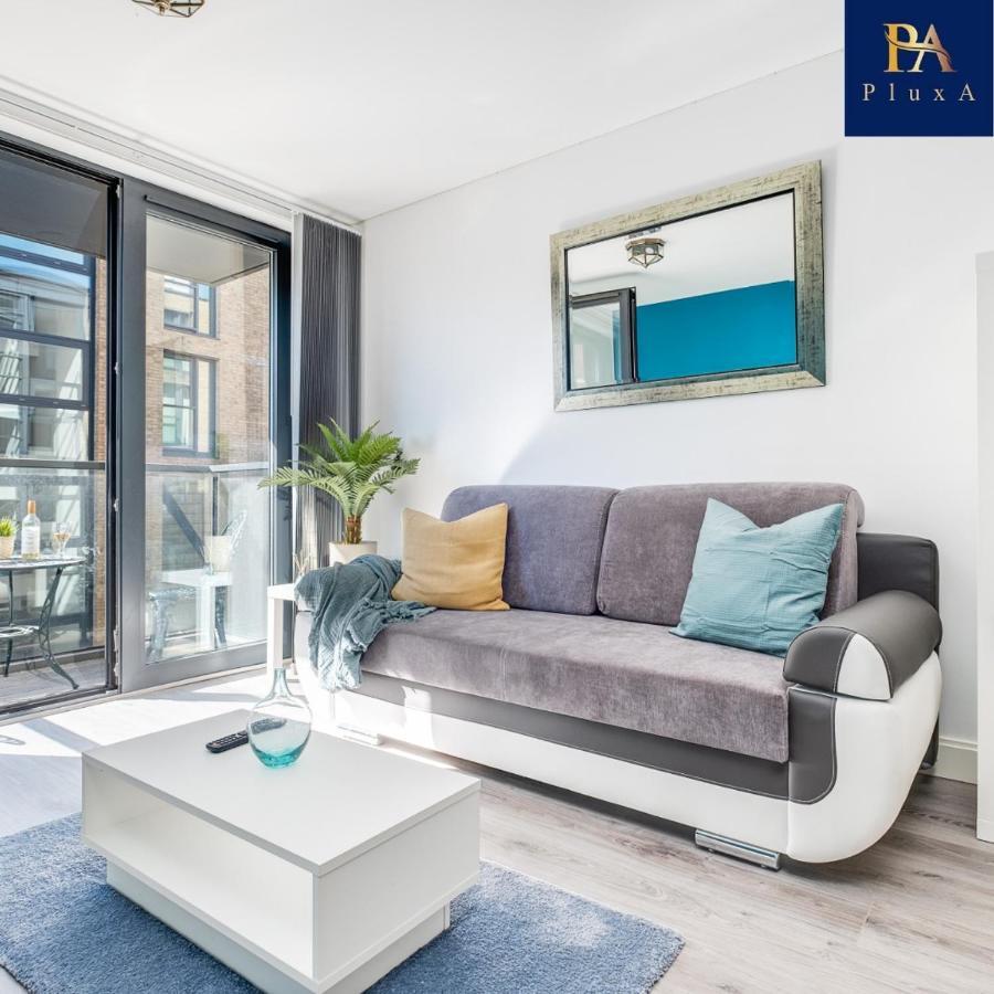 Pluxa Vivid Veranda Beautiful City Centre Apartment With Free Parking Birmingham Eksteriør billede
